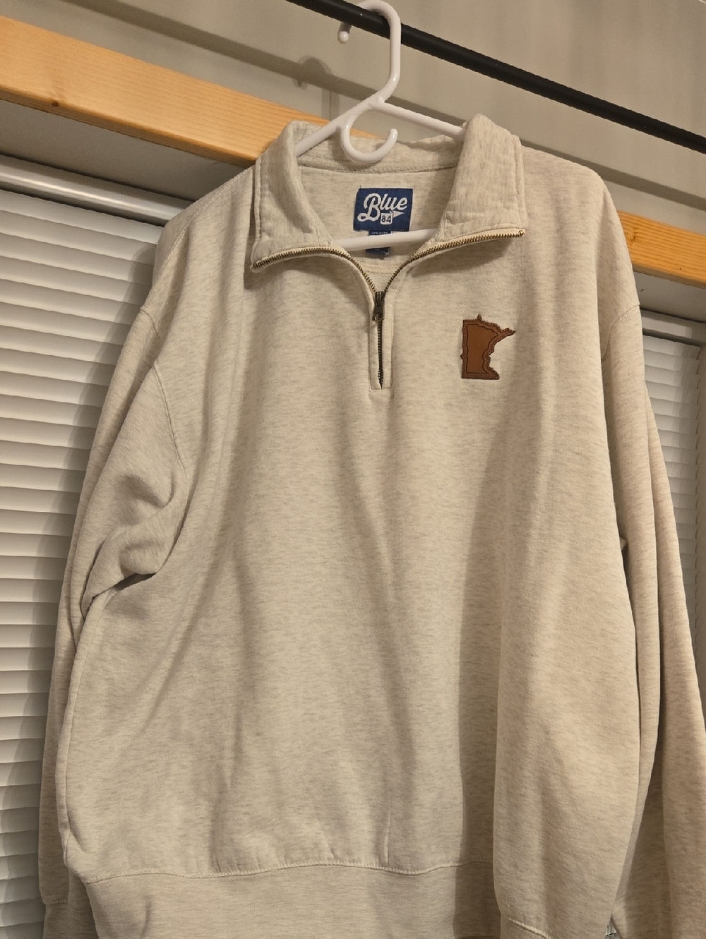 Blue 84 Cream Quarter-Zip Sweatshirt with Brown Minnesota Patch -XL
